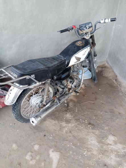 دراجه نامه كلك موديل 2020مكفوله من كلشي لايت دبلات كله جديد باتري جديد السعر 300وبيه مجال عنوان الحمزه الشرقي مزرعه الدوله رقمي استفسار اكثر ***********
