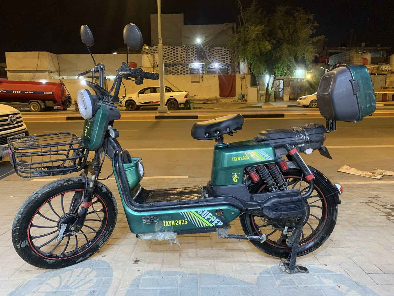 دراجه شحن حجم 20 خمس بطاريات
مابيهة شي نضيفه 

سعر  300 وبيهة مجال

رقم ***********
