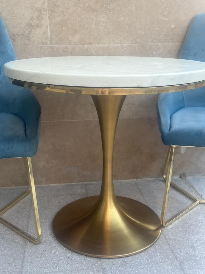 كرسيين مع طاولة مدورة مرمر
السعر ٢٠٠ الف 

السعر ثابت قفل 🔒 

_غير شامل التوصيل _ العنوان بغداد الكرخ 

رقم التواصل : ***********

#اثاث
