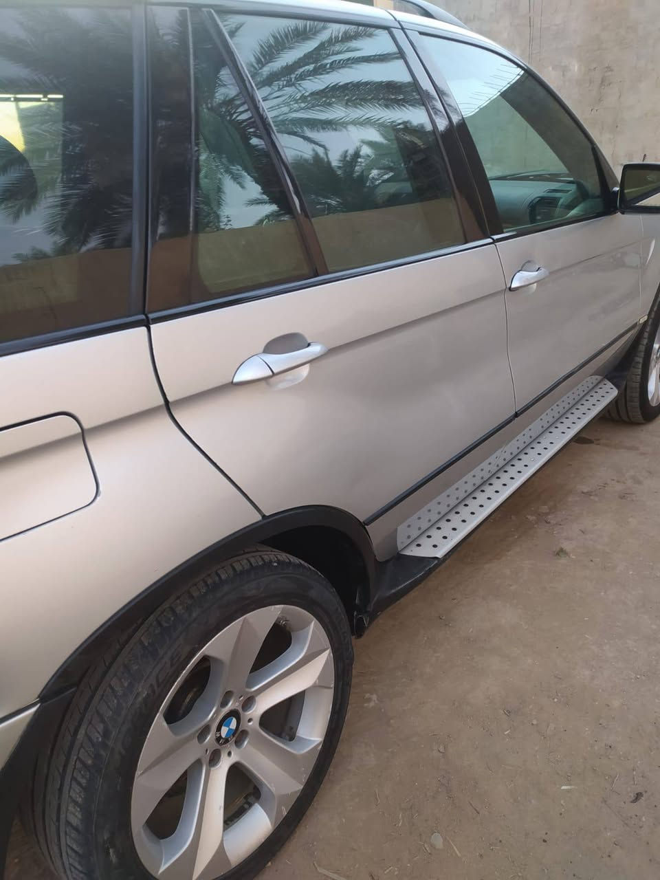 السلام عليكم xf للبيع 
2003 خليجيه السياره محرك 44 داينمو مي مكينه وكير توني شادهن وارد يابان ***********
