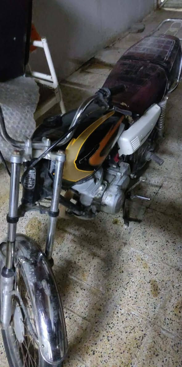 مطور ايران مكينه سخت يراني للبيع السعر 200 وبي مجال   تحريكه معدل نار  مكينه سخت ايران مو شراي لا يكسر   اطصال بل رقم الهاتف *********** ول خاص مفتوح مكاني الموصل جانب الايسر حي النور
