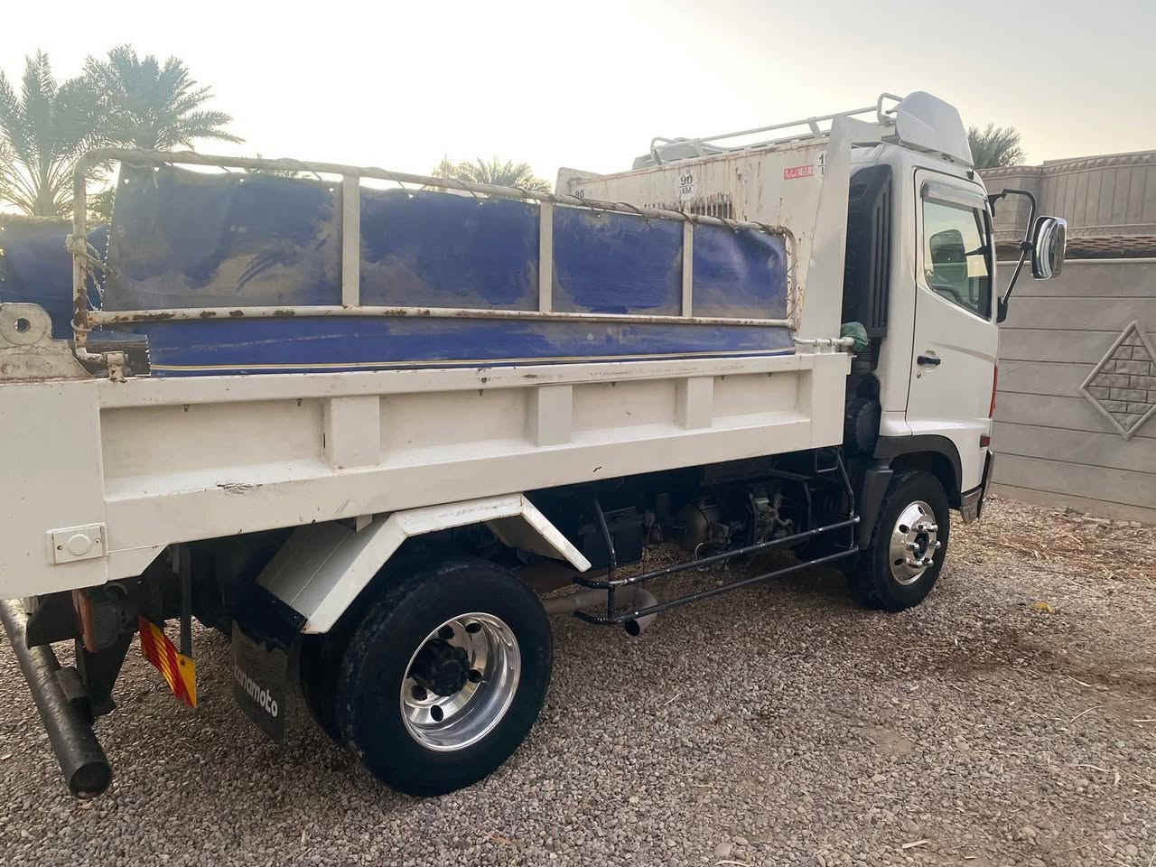 سلام عليكم  هينو شيطان  دخول جديد  رقم بغداد   مكينه (6)فول  عادي مكفوله   مكانهه واسط قضاء الحي مكلف بنشر  
رقم الهاتف  ***********
