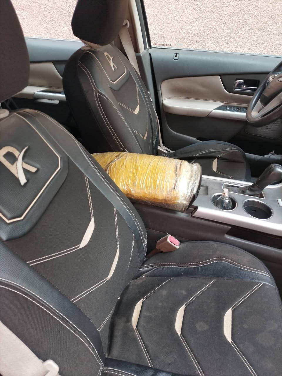 سلام عليكم
فورد ايدج موديل 13 رقم كربلاء نص فول 6سلندر اقتصادية مابيهه كل صرف 
مواصفات معروفه بيهه قطعتين صبغ بسعر بلاش لان محتاج بناء  ومتوازي اريد ابيع 
السياره محتاجه فقط داينموا باتري جديد تخم تاير 
السعر 70 وبي مجال 
بابل حله واتس ***********
تحياتي لكم اخوتي 
يارزاق
