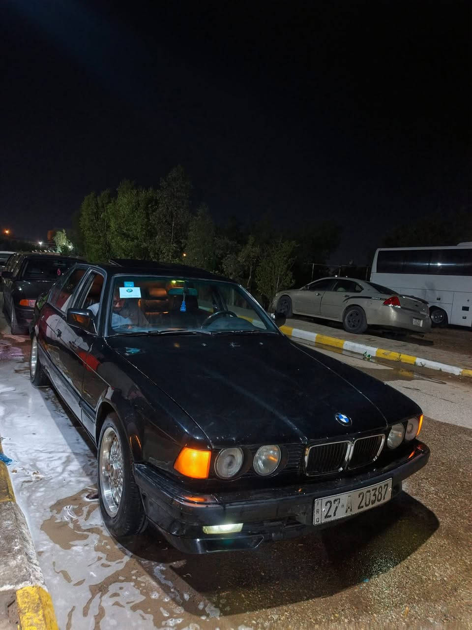 سلام عليكم بي ام 700 مديل 92 مكينه 8 سلندر رقم ذي قار انكليزي لل30 تحويل ثاني يوم فول مواصفات سياره كلها على وضع الشركه كلشي شغال بيها كشنات جلد بلاديه  فتحه دبل جكمجه دبل كمبيوتر شاشه منظومه تبريد كلها جديده فقط مكينتها بيها تنقيص قليل ترايك وين ما يعجبك كيرها توني شاده جديد مال حاويه للبيع او مراوس سعر 53 بيها مجال مكاني كوت ***********
