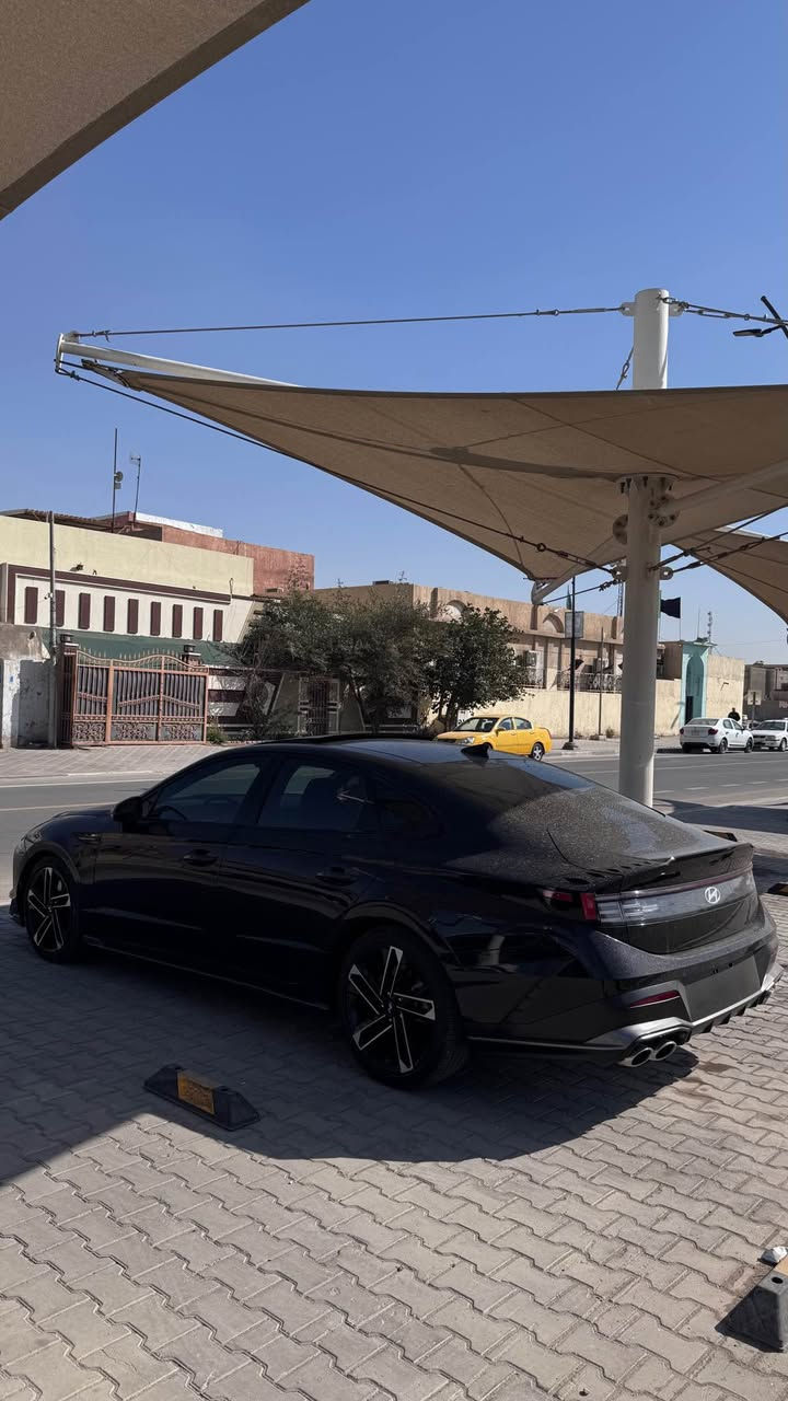 سوناتا N line 2024 
محرك 2500 توربو 🚀
عداد 18 الف Km 
بدون رقم حرة بأسمي تترقم كل المحافظات
فول مواصفات للأخير ما يحتاج توضيح معروفه
وارد امريكي قطعه وحده صبغ والباقي كفالة 
رجائاً رجائاً المو شراي لا يتصل ويتعبني 
سعر 230 وبيهه مجال 
مكان السيارة / البصرة 

‭{0788 577 7115‬} متواجد اتصال و واتساب البصرة, العراق
