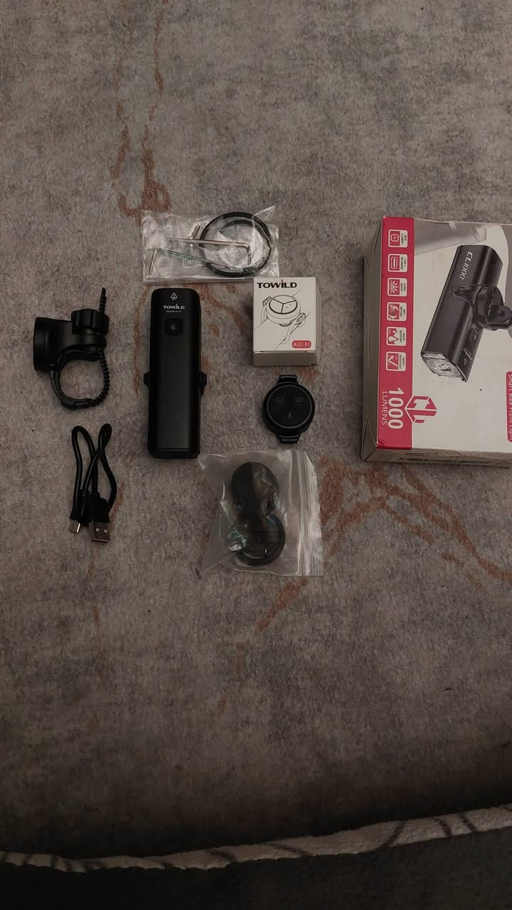 كابتن TOWILD CL1000 جديد
ويا القطعة واير ليس تحكم ٢٤ الف


**إذا كنت صاحب هذا الإعلان وتريد حذفه لأي سبب، رجاءا أرسل رسالة إلى الدعم الفني**