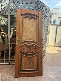 أبواب اصلي للبيع الي يحب يراسلني او يخابرني وبالخدمه  الاستفسار 077109...