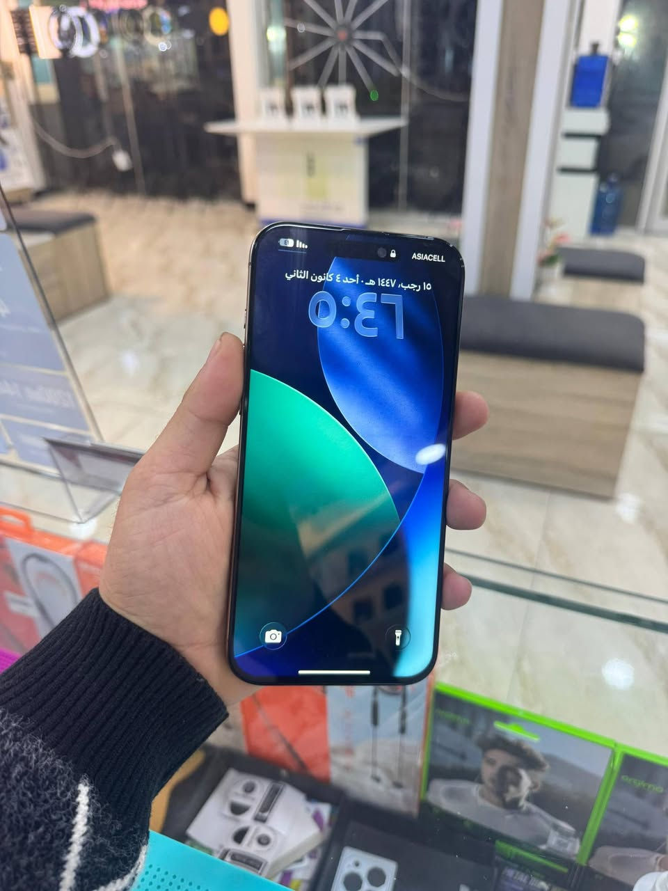 سلام عليكم ايفون 16  برو ماكس ذاكره 256 بطاريه 84 الجهاز مبدل شاشه وسط او ضهر  اصلي الجهاز جديد فيس ايدي كله شغال السعر 900 او بيه مجال قليل مكاني كربلاء قرب محطه القادسيه ***********
