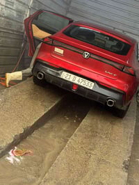 UNI_V 2025 فول مواصفات ماشيه22 مكاني بغداد سعره27 وبيهه مجال بسيط 0773...