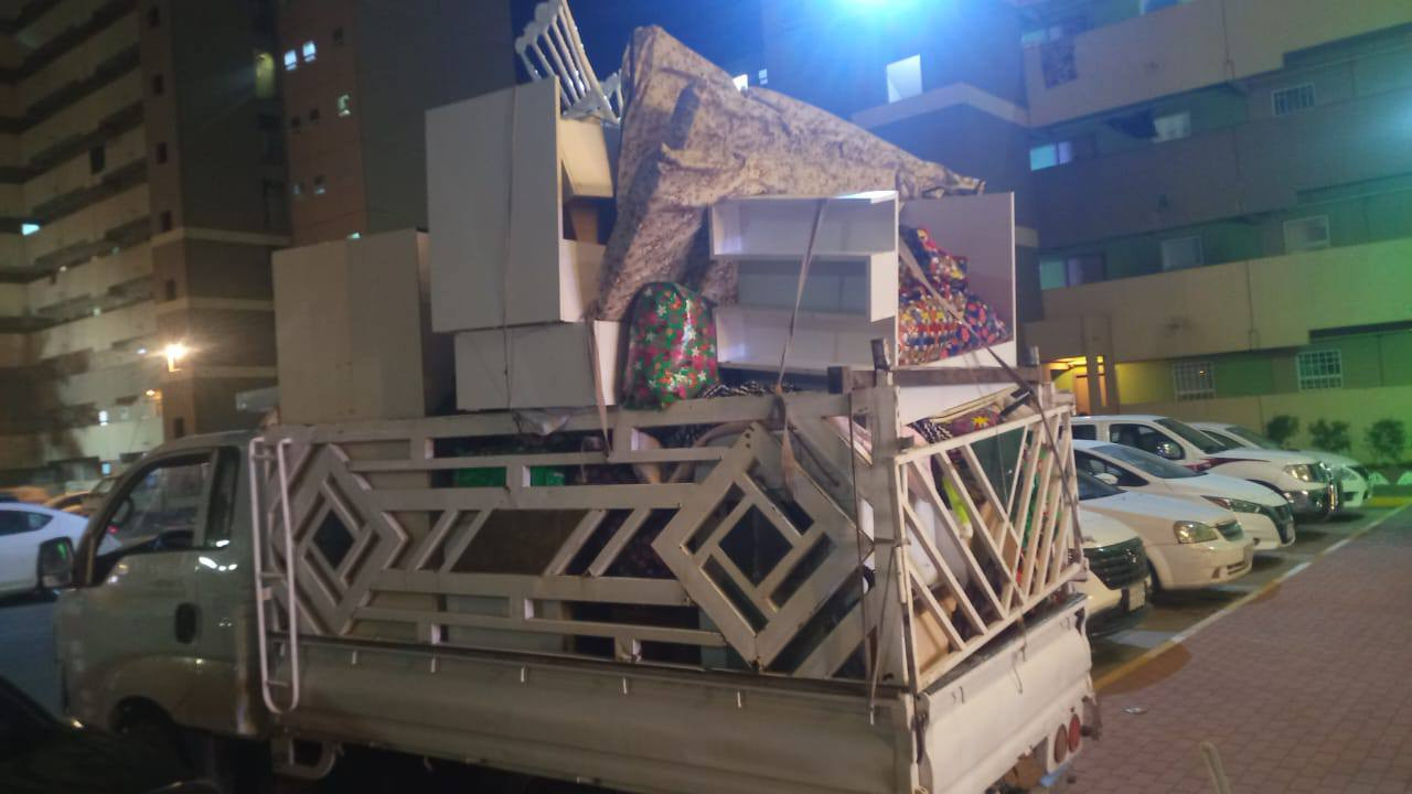 السلام عليكم ورحمة الله وبركاته يوجد لدينا كية حمل لنقل الأثاث داخل و خارج بسمايةو بغداد ومحافظات مع نجار لفتح وشد جميع أنواع غرف النوم والكاونترات بجميع انواعها مع فني سبالت مع كادر عمل متخصص في حمل الأثاث يعني غراضك ويانة بكل أمان أثناء النقل ونحن نتحمل كافة المسؤوليةاثناء النقل وتدللون علينا اغاتي والأسعار جدا جدا مناسبة للاستفسار الاتصال على الرقم التالي ***********يتوفر واتساب
