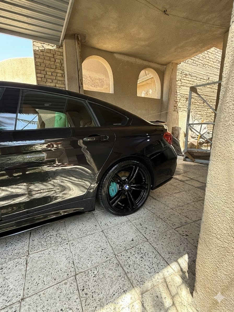 سلام عليكم شباب 430 موديل ٢٠١٨ m بكج بلاد لون اسود السيارة كلين تايتل رقم بغداد باسمي 
مواصفات فوول للاخير 
حساسات كامرات ٣٦٠ 
دركة m rbm 
لايتات داينمك ادبتف سوار اصفر من امريكا 
رادارات ستيرن رجاج 
داخل قرميدي 
داتا شو 
نظام صوت هارمن كاردون 
فجوج برومبو مال ٤٠ بلاد 
كشنات كونفورت خزن تدفأة اربع كشنات 
حبايب السيارة قطرة صبغ مبيه جديدة ترايه زيرو 
السعر ٢٢٢ وبيه مجال مكاني بغداد *********** 
بيع فقط بدون مراوس
