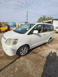 للبيع سيارة تيوتا نوها – لون أبيض موديل 2004 السيارة مكفوله كفالة عامة...