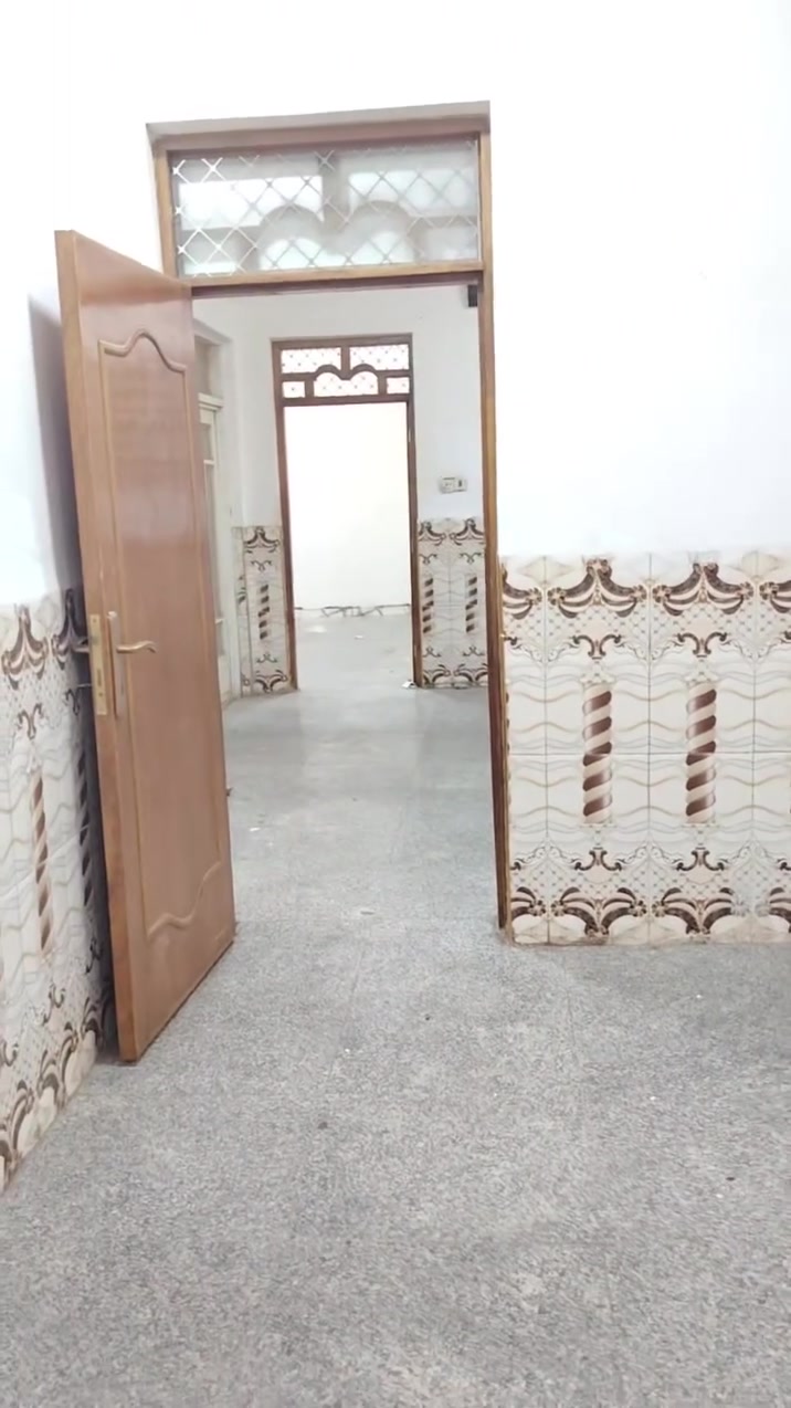 مشتمل للإيجار مغربه خلف الماء الاروا يحتوي غرفه كبيره وصغيره وصاله واستقبال وحمام وتولايت معزولات ومطبخ وصحيات خارجيه  وطارمه  مساحه 130 طابق ارضي بناء جديد ايجاره 375 الماء والكهرباء على ابو البيت ***********

مشتملات 2 للايجار اثنينها طابق ثاني معزولات بشكل تام بناء جديد  المساحه 100 يحتوي غرفه كبيره وصغيره وصاله واستقبال وحمام وتولايت معزولات ومطبخ وصحيات للاستقبال الجمعيات الاربع سايدات خلف محطه البانزين الركن ايجار الواحد 250 الماء والكهرباء على ابو البيت ***********
