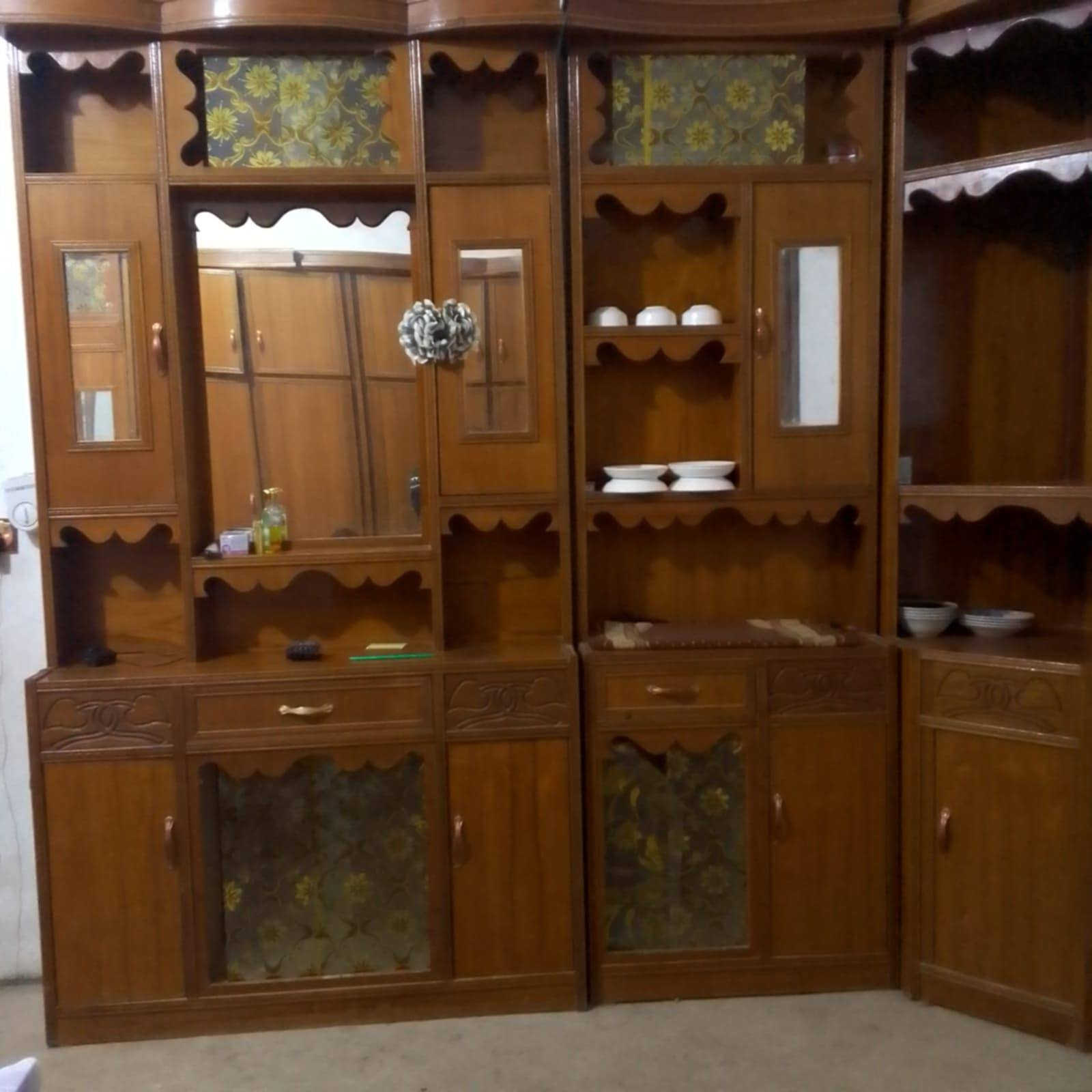 سلام عليكم من رخصت الادمن قرفه هودج عراقي نضيفه 90 بل 100 يعوزها بس تلميع تاخذها كامله سعر 900 وبيها مجال قليل لعنوان رمانه رقم تواصل ***********
