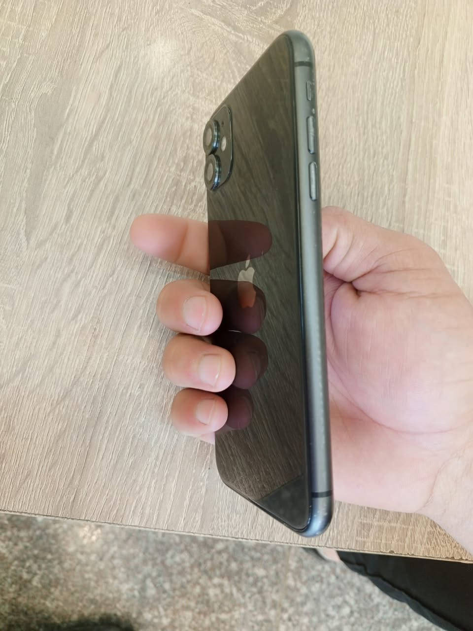 السلام عليكم ايفون ١١ عادي
ذاكره ١٢٨
بطاريه ٧٩٪؜
يدعم شريحه وحده
مفحوص من الشركه 
مبدل شاشه اصليه 
بيه فيس ايدي واكف فقط وخط بطرف الشاشه 
السعر ١٦٠ وبيه مجال


**إذا كنت صاحب هذا الإعلان وتريد حذفه لأي سبب، رجاءا أرسل رسالة إلى الدعم الفني**