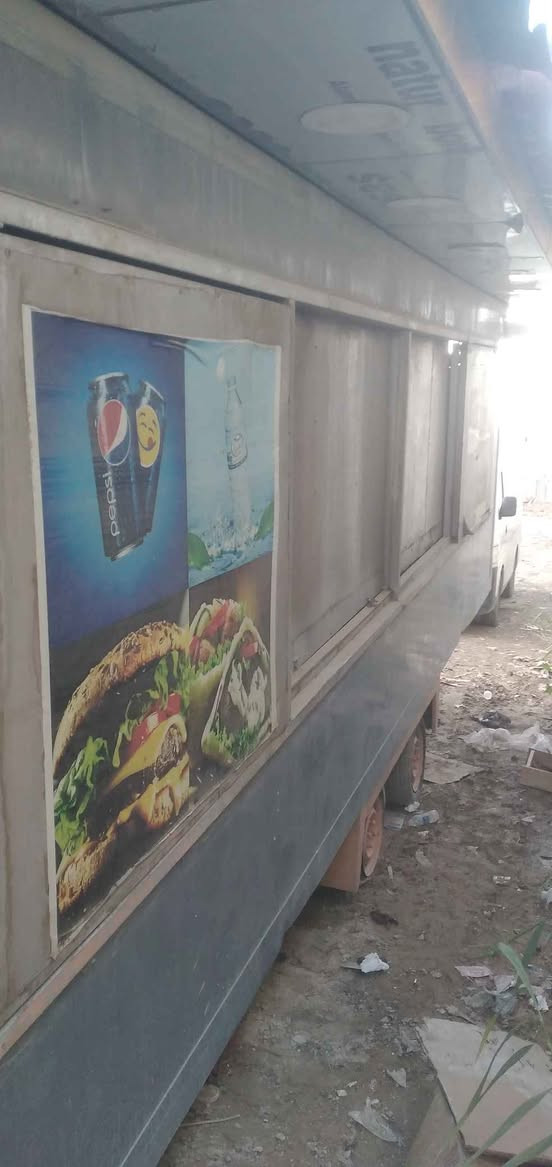 كرفان مطعم للبيع كامل للإستفسار خاص او واتساب موجود في منطقة المنصور *********** بي واتساب بغداد, العراق
