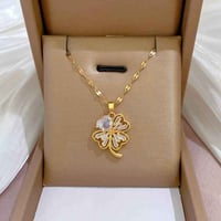 قلادة الزهور • ذهب برازيلي • مرصعة زيركون