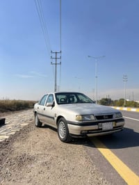 فيكترا • ١٩٩٣ • محرك ٢٠٠٠