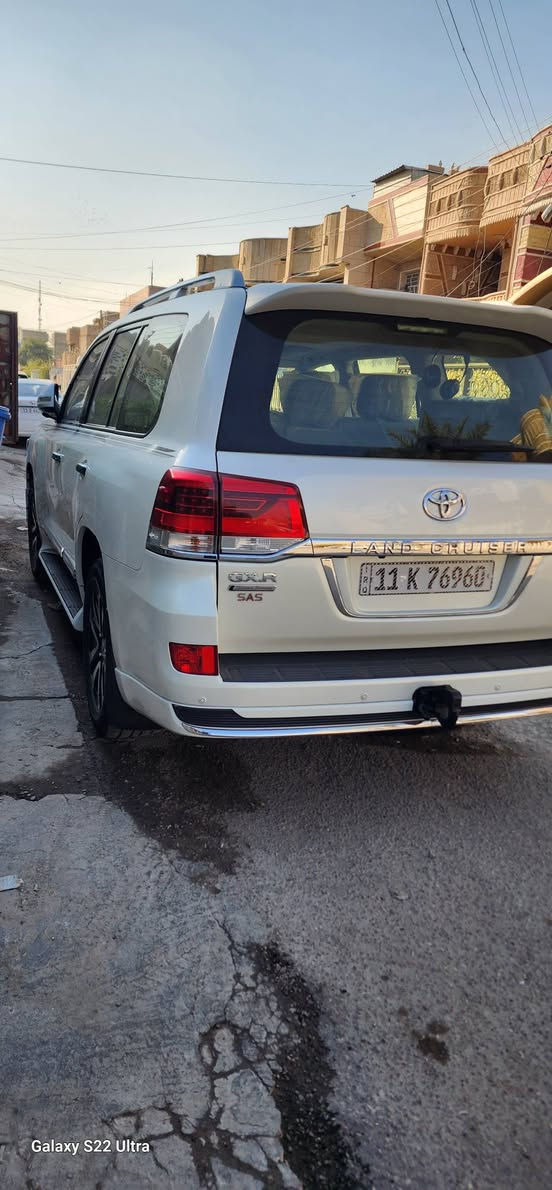 سلام عليكم لاندكروز مديل ١٩ساس أصلي تفاصيل ذاكره بتصوير  فيديو  عنوان شعب شارع الأسواق مركزيه رقم  الهاتف *********** ملاحضه صبغ دعاميه خلفيه اثر شخط
