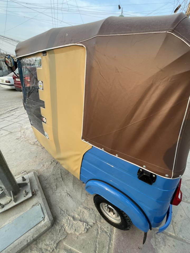 السلام عليكم تكتك للبيع 2020/6/20 اوراق اصليه كامله مكينه خير من الله لا تنقيص ولا تبخير دوشمه سفاري تخم جاملغات برده جادر مسجل دبلات كهربايئات  كله جديد السعر 5250 وبيها مجال مكاني الامين الثانيه
***********
