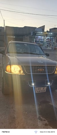 عيني شباب السياره فورد اكسبلور للبيع70ورقه وبيها مجال07717557219