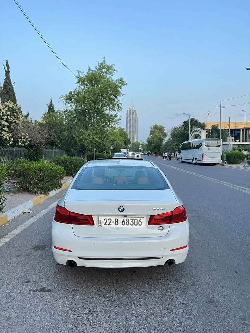 سلام عليكم
Bmw 530i 2018 
فول مواصفات 
داخل مشمشي بيلاد 
كلين تايتل سيارة 
بدون ضرر 
ماشي ١٢٠ الف 
مكان اربيل 
سعر ٢٤٣ ورقة مجال 
رقم الهاتف *********** 
واتساب موجود

