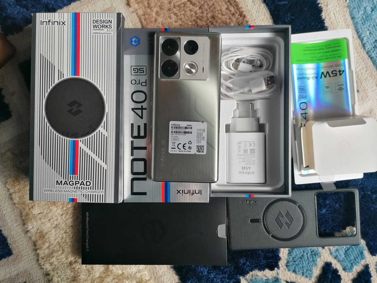 السلام عليكم جهاز للبيع جديد بل كارتون مستخدم 5 ايام 
اسم الجهاز 🔇 انفنيكس نوت 40 ذاكره 256 رام 16 شحنه 45 وات شحن سريع 
السعر 300 وبي مجال الشراي يتصل على الرقم ***********
***********
