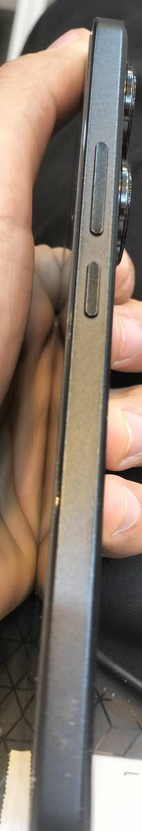 السلام عليكم بوكوf6 ذاكره 256 جهاز نضيف كلش غراضه ويا شاحناه 90 واط جهاز معروف وكلهه تعرف مواصفاته لقويه 
350 الف قفل 
بغداد البياع 
***********
