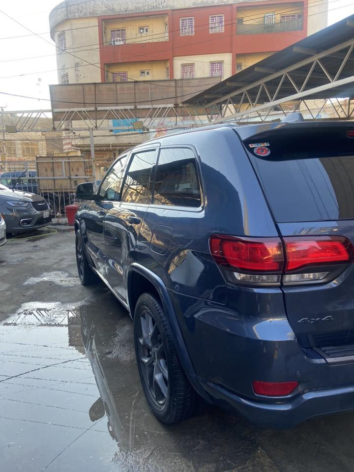 جيب موديل 2021
سيارة كلش حلوة وراقية 
السيارة بيها جاملغ خلفي متأذي حادثها امريكا 
السيارة فول فتحة بانوراما تحكمات كشنات جلد كشن كهرباء علماً السيارة غير مرقم سعرها 260ورقة عنوان بغداد المشتل شارع الجامع ***********
