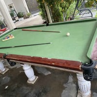 بليارد للبيع بغداد حي الجهاد كامل مع جميع الملحقات السعر ٢٠٠ الف ٠٧٧٠٢...