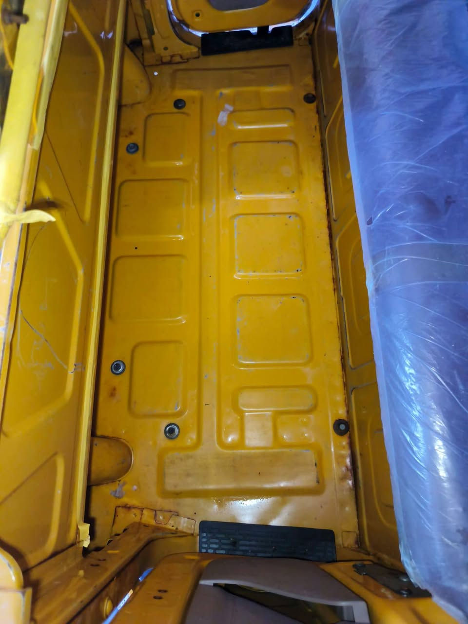 السلام عليكم تكتك للبيع 2021بشهر 2 لاونين رقم وسنويه رقم انكليزي تكتك حلوه ونضيفه فقط المكينه مجفته مره وحده تخم تايرات جديد معمره اخياسات مخيسه من جوه الغد شويه بيه ضربه بل صفح زقيره موضحه بدون زلق صفحة شوف العين ولا صبغ ولا معجون ولا زلوغ تجي وشوف بعينك وتاخذه تفحص المصلح الي عجبك المكان بصره رقم بسمي رقم الستفسار ***********
