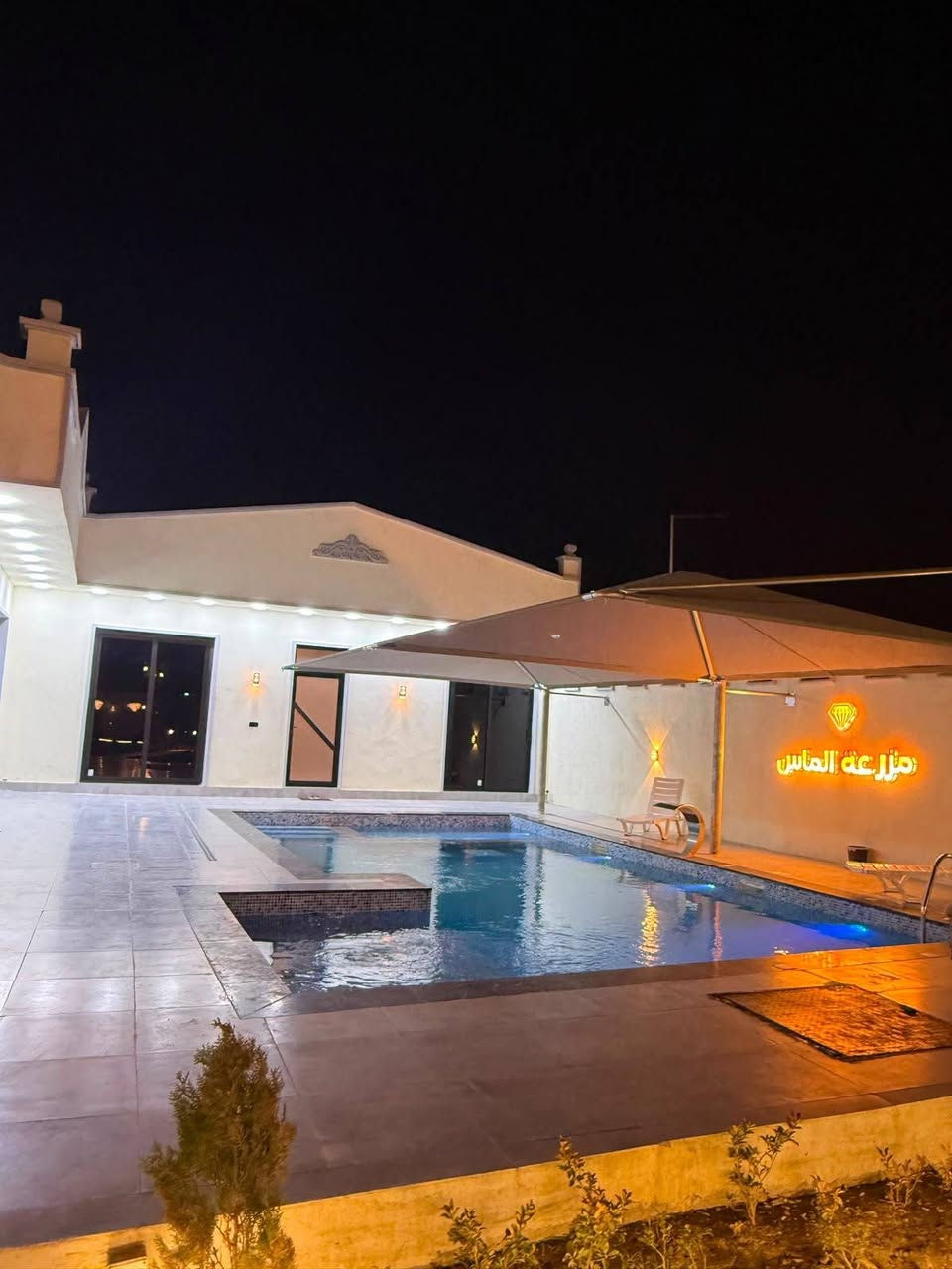 ‏✨💎 مزرعة الماسة VIP 💎✨
‏📍 الموقع: بغداد – الدورة – البوعيثة
‏
‏إذا تريد مكان راقي ومرتب حتى تقضي أحلى يوم ويه الأهل أو الأصدقاء، مزرعة الماسة VIP هي اختيارك الأمثل! 😍🌴
‏
‏🌊 محتويات المزرعة:
‏✅ مسبح كبير
‏✅ مسبح أطفال
‏✅ ألعاب أطفال
‏✅ جلسات داخلية مكيفة بالكامل
‏✅ جلسات خارجية مريحة
‏✅ بلياردو 🎱
‏✅ منضدة ⚽
‏✅ فيشة
‏✅ إنترنت Wi-Fi 📶
‏✅ تبريد كامل ❄️
‏✅ كهرباء 24 ساعة ⚡
‏✅ باربكيو كامل وجاهز 🍖🔥
‏
‏🏅 المزرعة موثقة داخل تطبيق "أجرلي" لزيادة الثقة وضمان الحجز.
‏
‏🌟 أجواء فاخرة، نظافة عالية، وخصوصية تامة لتستمتعون بأجمل الأوقات.
‏
‏📞 للحجز والاستفسار:
‏***********
‏📩 أو راسل الصفحة مباشرة.
‏
‏#مزرعة_الماسة #VIP #بغداد #الدورة #البوعيثة #أجرلي #مزارع_بغداد #حجز_مزارع #مسبح #شاليهات_العراق #استراحة #جلسات_عائلية #العاب_اطفال #باربكيو #بلياردو
