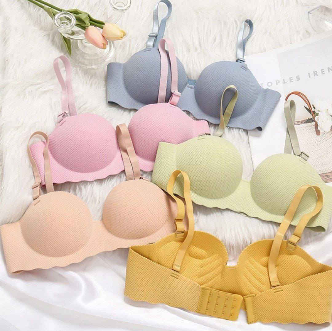 حمالة صدر نسائي

✨ قطعه واحده  مسطح ماتبين تحت ملابس 
✨القماش تركي درجه اولى 
✨مريحه جدا بالبس 
✨حمالة الصدر غير مقصوصة بدون خياط 
✨وتسمح بمرور الهواء 

القياسات :- 32/34/38/39
5الوان متوفرة:-
(ماروني-بصلي-بيجي-وردي فاتح-اسود) 

📌 يوجد خدمة توصيل لجميع محافظات العراق


**إذا كنت صاحب هذا الإعلان وتريد حذفه لأي سبب، رجاءا أرسل رسالة إلى الدعم الفني**