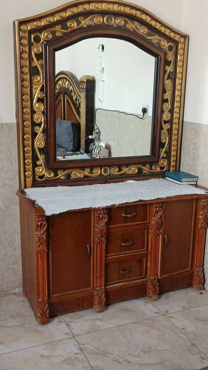 غرفه نوم للبيع نجاره للاستفسار الاتصال ***********
