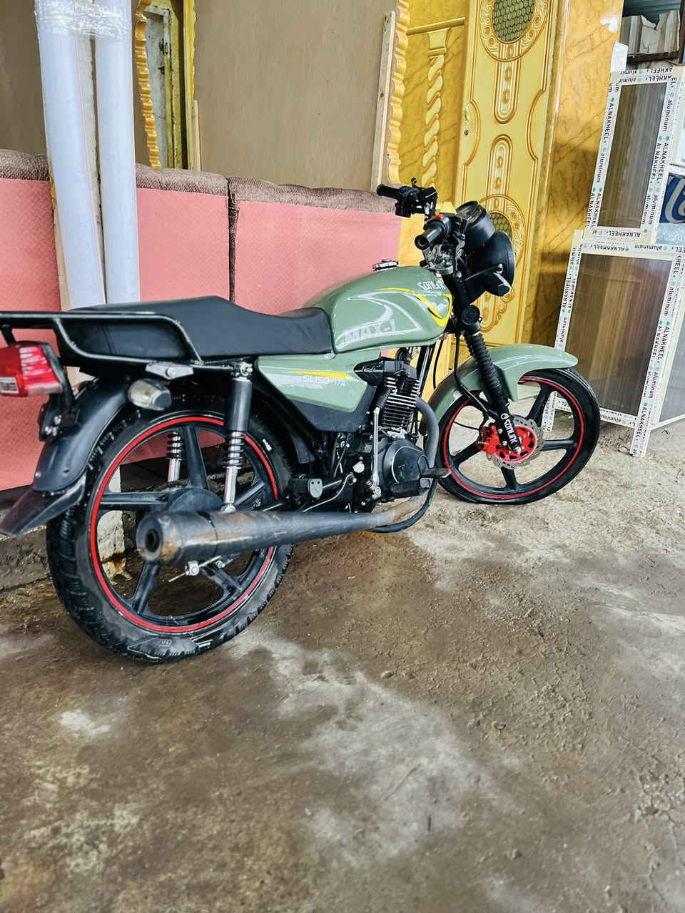 دراجه البيع  نضافه ٩٠ بل ميه التواصل عله هاذه ***********
