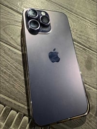 14 برو ماكس بطاريه 85 ذاكرة 256  مبدله بطاريه وعمق الكامره ولوحه المنط...