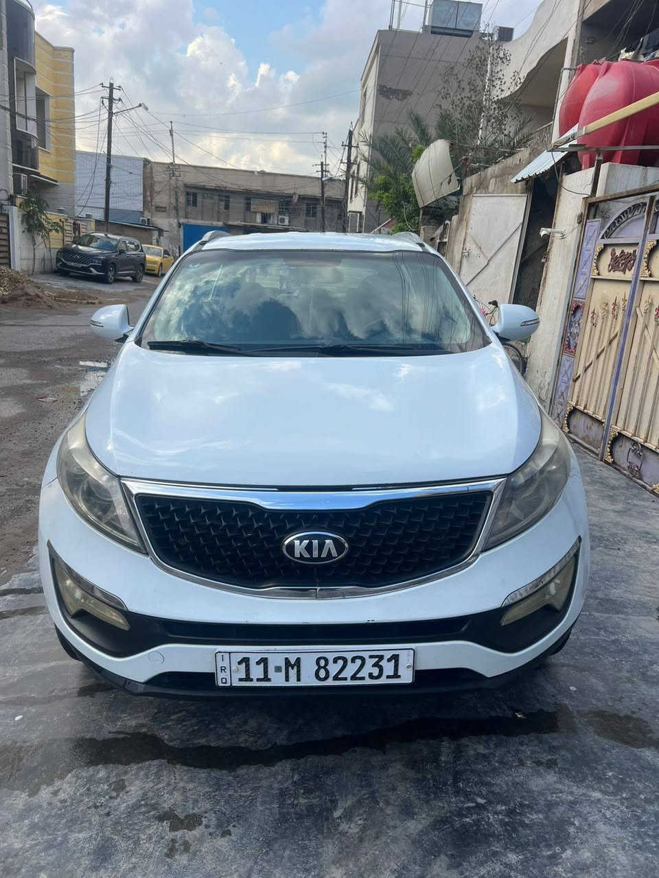 السلام عليكم متوفر سبورتج 2016خليجي ماسيه 114الف مجفيه جفيه خفيفه ما مصبوغ لا قماره ولا جنطه نص القماره راجع بارد السياره خير من الله مصبوغه حزام عده القماره والجنطه مثل ما ذكرت الفيت بم مامفتوح اصلن بالسليكون والسياره صورها كبالكم
العنوان بغداد المشتل حي المعلمين 
***********
السعر 120 خابر وتدلل
