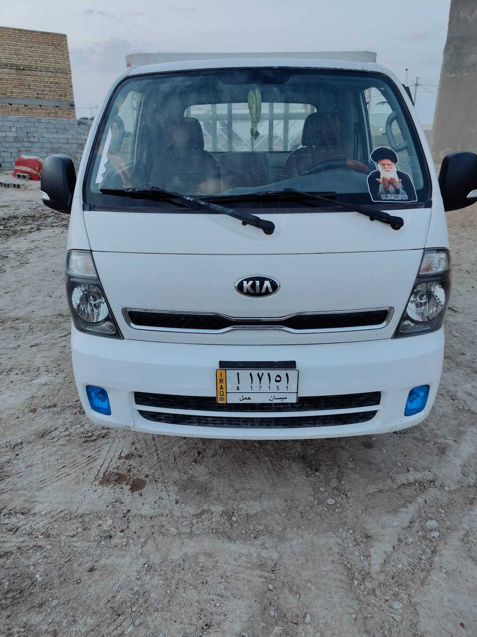 يا الله سلام عليكم سيارة للبيع كيه بنكو حمل موديل 2018
سيارة فول مواصفات جاهزة على اخر حبايه مال جناي 
مكفول كفاله عامه على البلاد شرط فحص والسونار 
مكفوله من الضربة والتبديل والخياس والفتح والصبق بلاد 
رقم ميسان تحويل مباشر سنويه مجدده لل 2028 مشروع وطني 
حداديه جديده تخم تايرات جدد كهربائية شقاله تبريد تدفئه
العنوان الناصرية اكثر ستفسار تصل 
***********
***********
