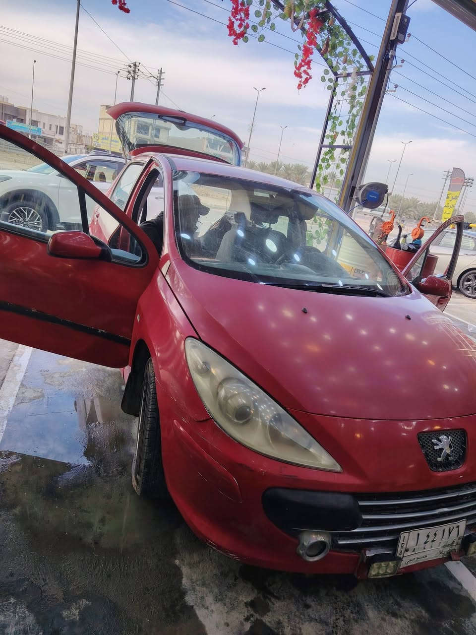 السلام عليكم
بيجو 307 موديل 2006 فرنسي اصلي
مكفولة كير أو محرك
كهربأيات جديد
تايرات جديدة
مشط +بور جدد
ماشيه 270 الف
كربلاء المقدسة
للاستفسار ***********
