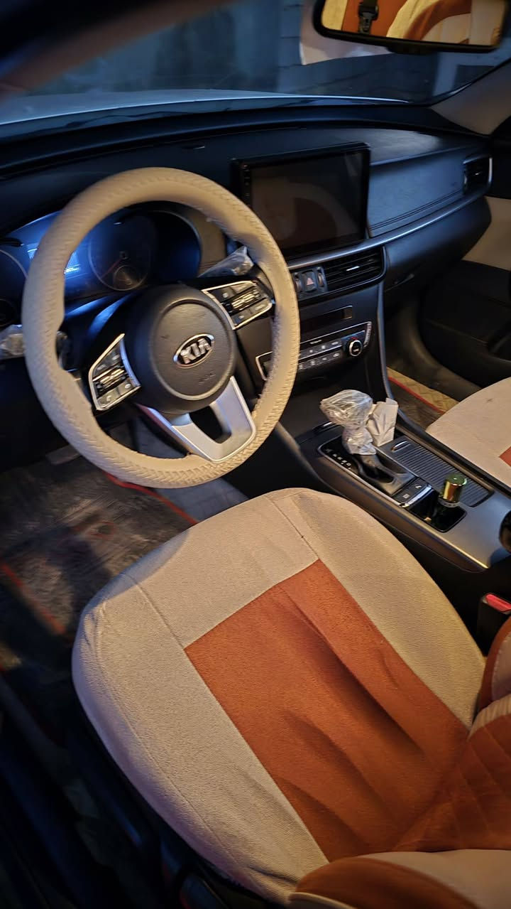 اوبتيما مديل 2020 خليجي 2400 سياره جدده تبديل كفر جامالق المامي والباقي  كفاله رقم نكليزي بغداد ماشيه 105 السعر 180 مكاني السماوه ***********
