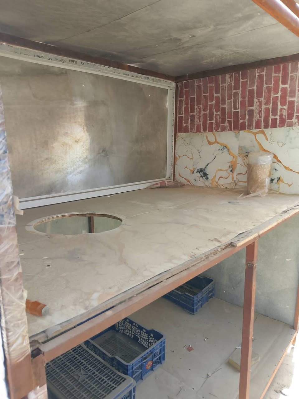 كشك للبيع السعر 150 غراض كاملة
بريمزات 2وماعين كاملة وانارة

الجربوعية الثانية

***********

والعارضة تاخذهة بلاش وي الكشك
