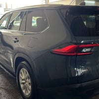 هايلاندر ٢٠٢٤ • XLE AWD • نص جملة امامي