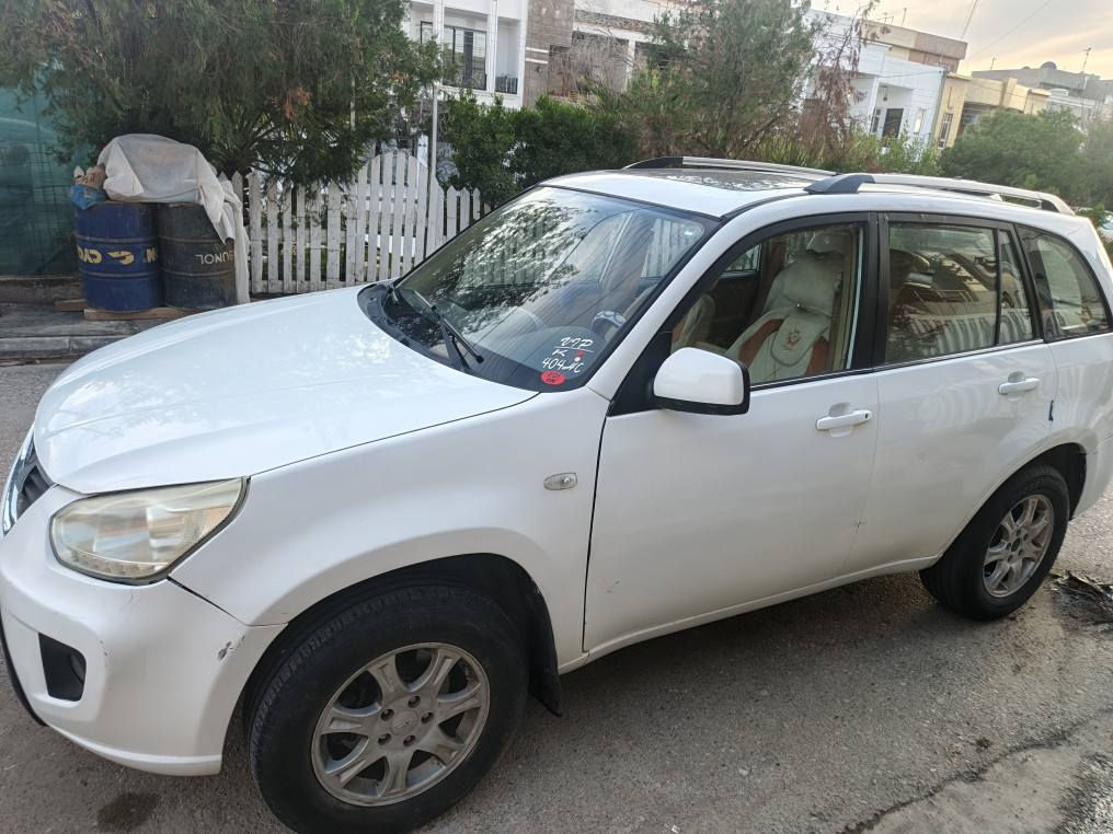 شیری تیگۆ ٢٠١٤ ، مەکینە گەورەی ٢٠ ، گێر سیمی تۆماتیک و عادی مەرغوب ، فوول مواسەفات سلایت ، ناو زەرد ، جام کارەبایی ، کوشین هیتەر ، شاشە ئایپاد ، لایت زینۆن ، ABS ، سیستەمی غازی ئیتاڵی لۆ بەسترایە ، بێ مەسرەفە بێ تەقە و رەقە گێر و مەکینە و تەبرید بە شەرت ،٣ پارچەی سبوغە بێ لێدران بێ تەعدیل بێ ئێرباگ سەنەوی نوێیە تا ٢٠٢٩  بە شەرتی وەکالە و بە ناو کردن *********** أربيل, العراق
