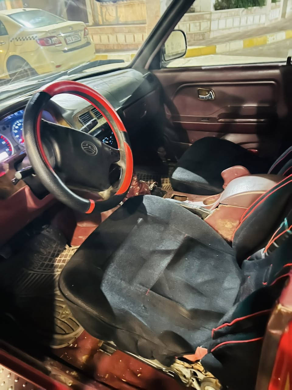 دير 2010
بدون صبخ بدون تعديل
كيرمحرك شه رت
صقف بيها تقحيل
رقم سنويه قديم2015
سعر63مجال
غرامات بي6ورقه
***********
عقره
