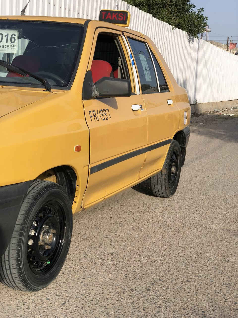 سلام عليكم سايبه للبيع 2015مكينه +كير +حداديه حلوه 
سنويه منتهيه العنوان البصره ابو الخصيب السعر 31وبيه مجال شي بسيط ***********
