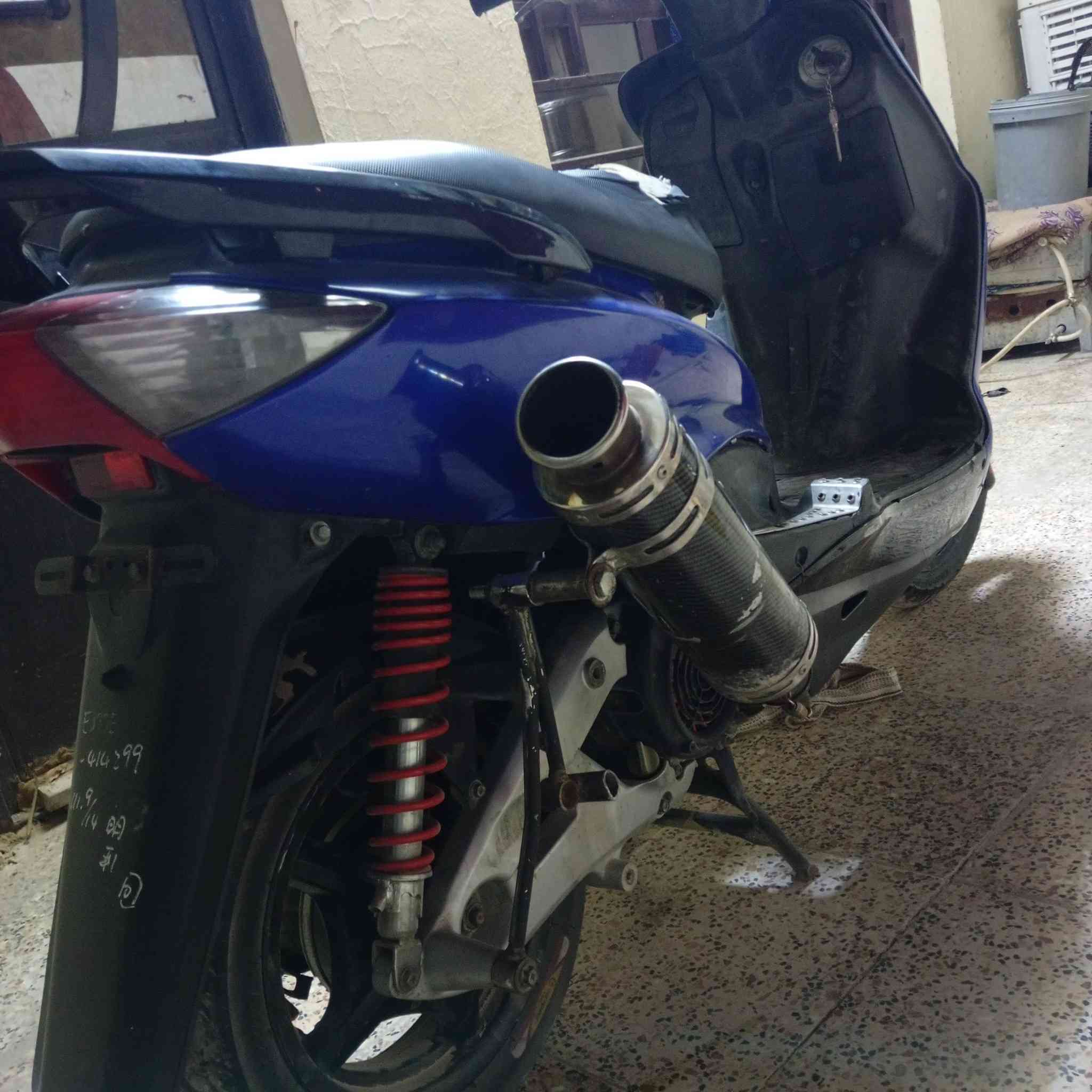 البيع دراجة كفالة مكينة مزودة ***********
