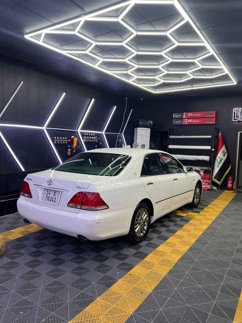 سلام عليكم للبيع شاهينه مزاد دولة تحويل ثاني يوم سياره دكمتين شاصي 82 سياره مكفوله  مشط ايسر بلاد داخل رصاصي سياره كامله من كل النواحي المكان البصره الجنينه السعر 143$ اوبيهامجال الشراي يتصل ***********
