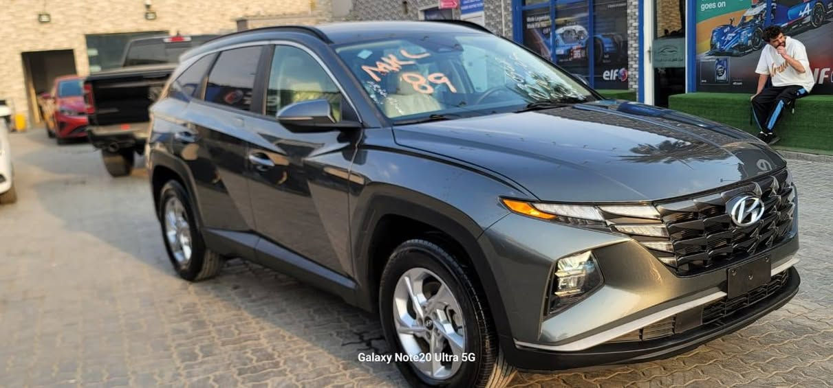 توكسان 2023 بدون رقم امريكي حادثها بابين فقط مواصفات(  تشغيل عن بعد بصمة تشغيل بصمة ابواب دخول ذكي تدفئة كشنات كراسي جلد جنطة وكراسي كهربائية فور ويل قيادة ذاتية وهواي مواصفات بعد) 
مكانها حلة قرب جسر بتة 
للاتصال *********** حلة, بابل
