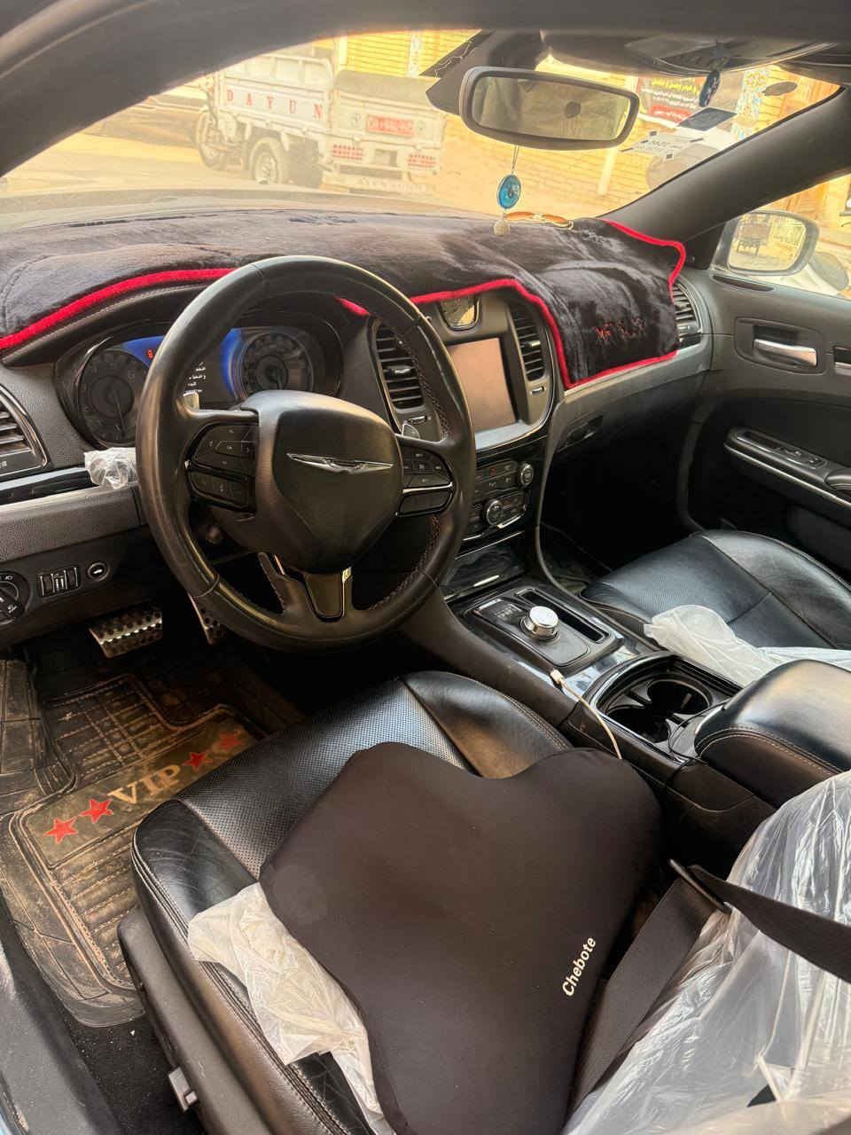 اوباما 2023. S 
بدون شرح للمواصفات سياره خير من الله فول للأخير 
رقم بغداد بأسمي سعرها285 بلاش والله 
***********
