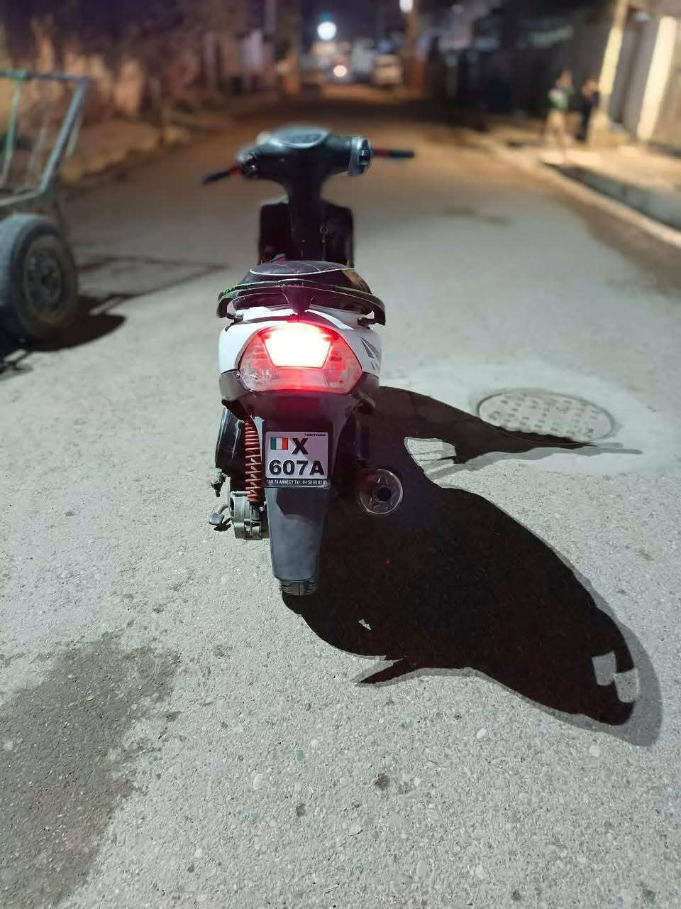 سلام عليكم دراجه ماكس عدله للبيع دراجه كايمه بس تمشك وين ماجان كلشي شغال بيه كهربايات هندر فقط يشتغل سعر 350 بيه  مجال  شي قليل مكاني ديالى بعقوبة المفرك رقم الهاتف ***********
